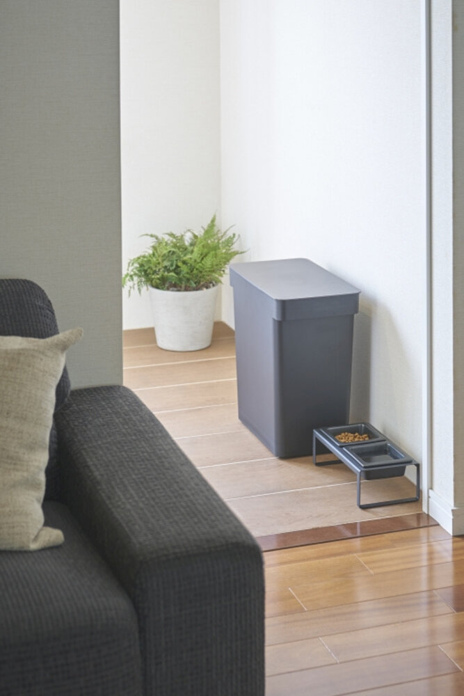 Yamazaki Yamazaki Huisdier Voedselcontainer (12kg) - Tower - Black