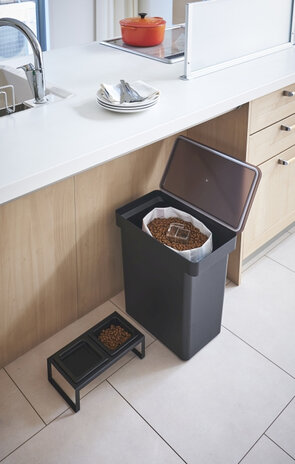 Yamazaki Yamazaki Huisdier Voedselcontainer (12kg) - Tower - Black