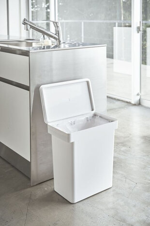 Yamazaki Yamazaki Prullenbak Luchtdicht - Tower - White Yamazaki Yamazaki Prullenbak Luchtdicht - Tower - White