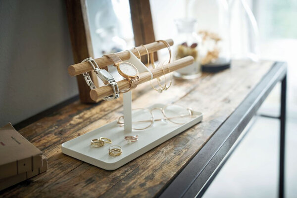 Yamazaki Yamazaki  Horloge- & Accessoire Standaard - Tosca