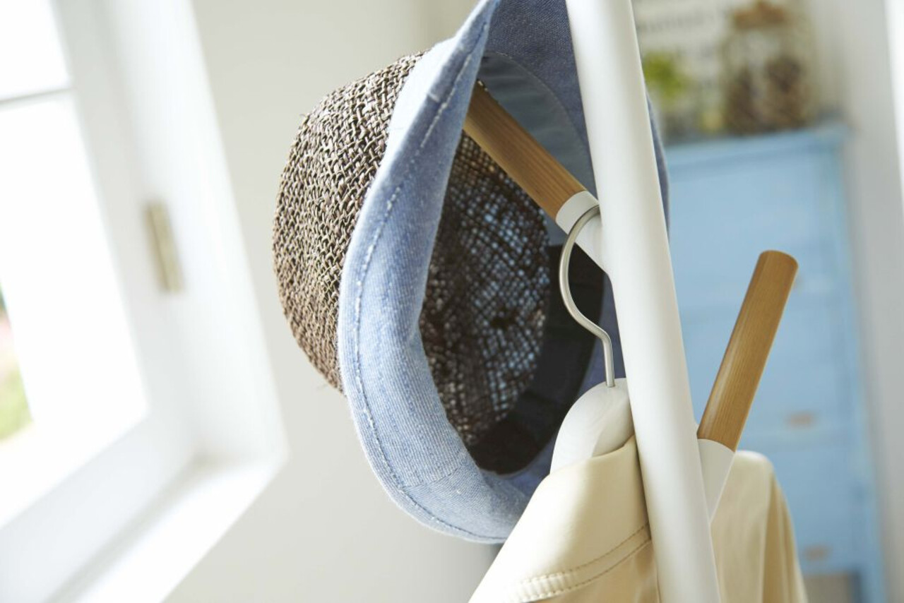 Yamazaki Yamazaki staande kapstok- Plain Pole - white Yamazaki Yamazaki staande kapstok- Plain Pole - white