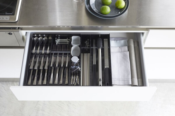 Yamazaki Yamazaki Bestekbak Uitschuifbaar - Tower - Black Yamazaki Yamazaki Bestekbak Uitschuifbaar - Tower - Black