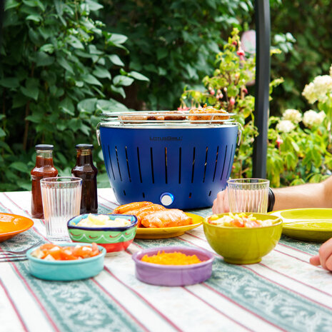 LotusGrill LotusGrill Classic Tafelbarbecue - Ø350mm - Diepblauw LotusGrill LotusGrill Classic Tafelbarbecue - Ø350mm - Diepblauw