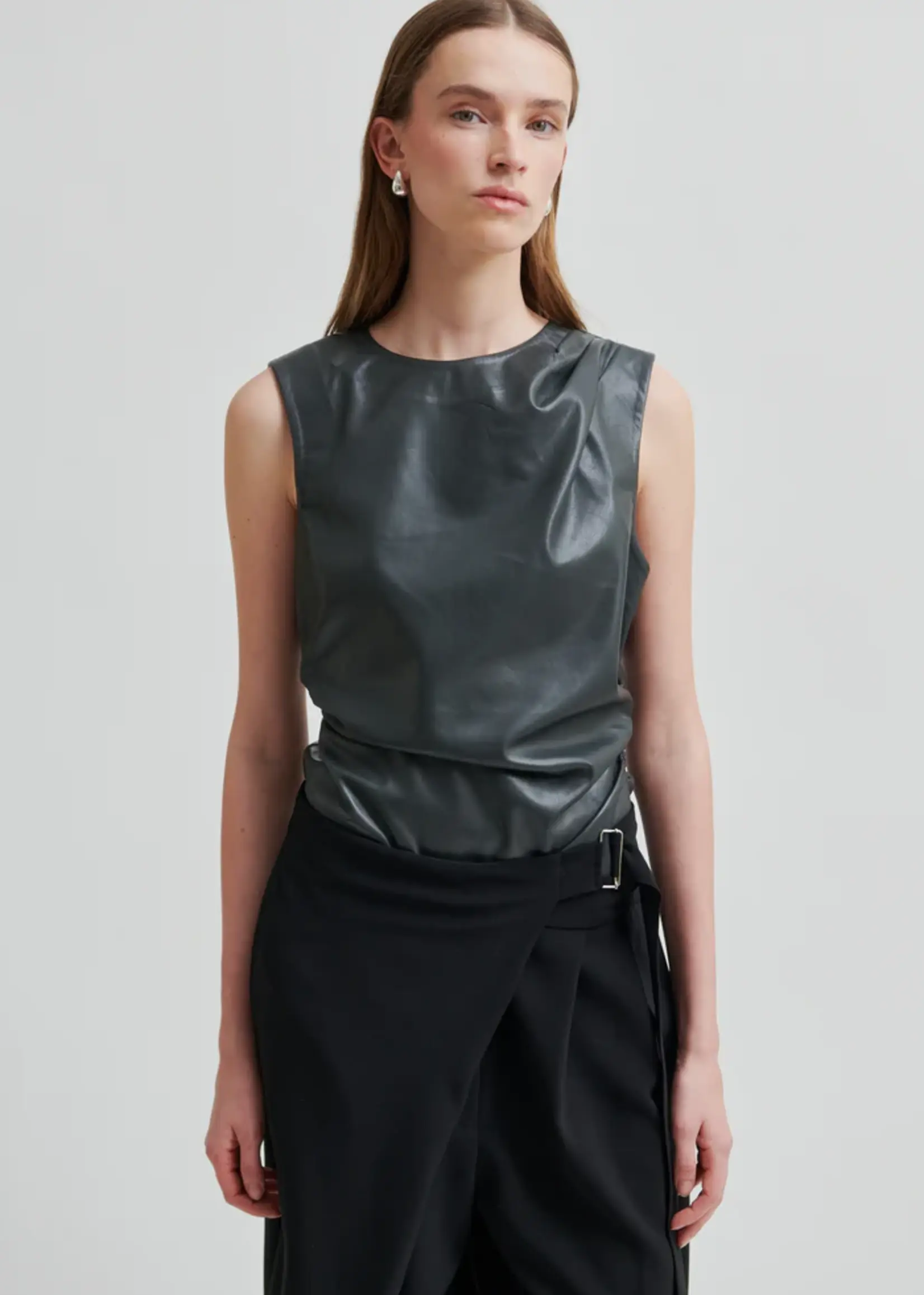 Second Female Seerie Top