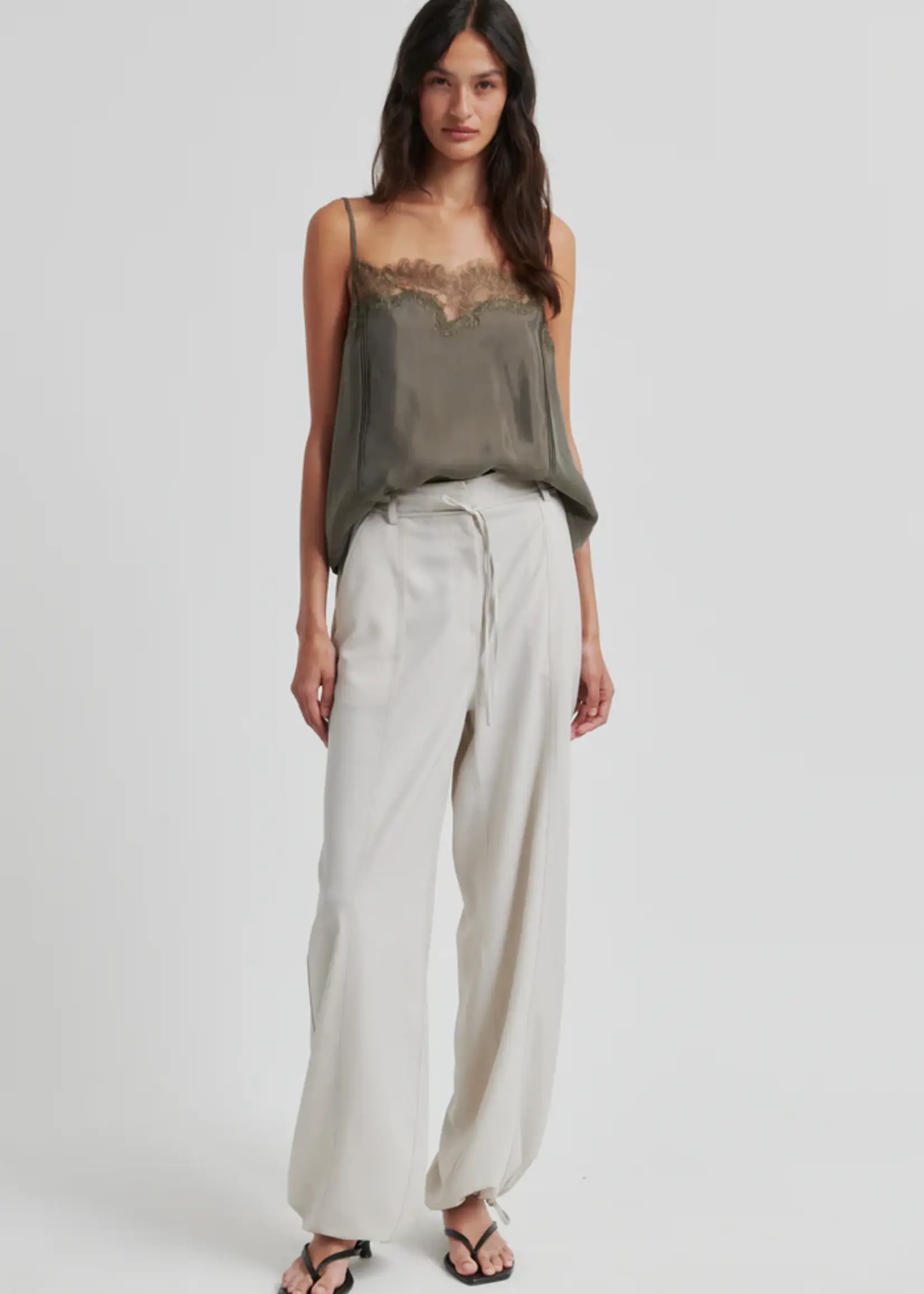 Second Female Damia Straptop