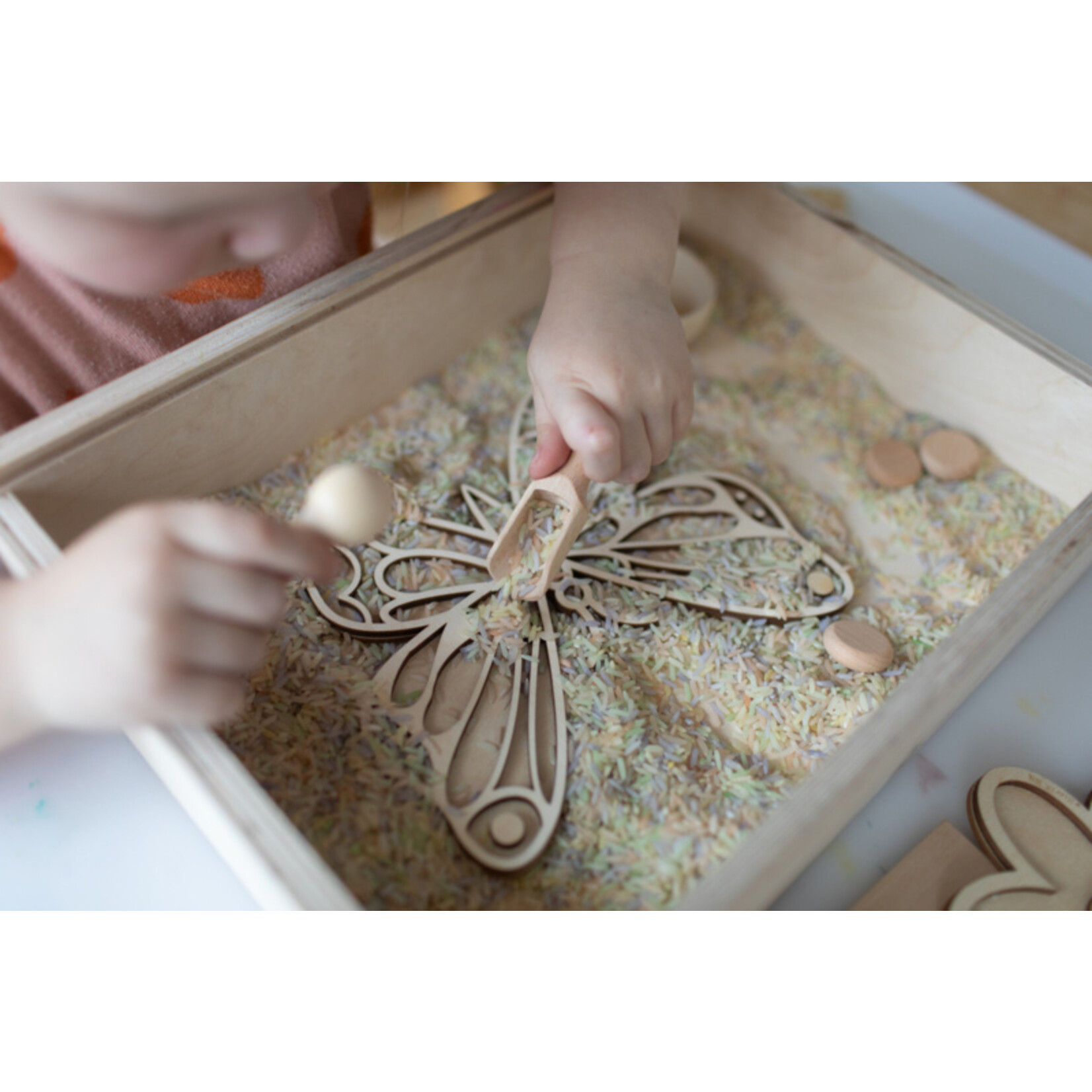 Studio de Rijk Houten vulvorm vlinder voor in sensory play speelbak