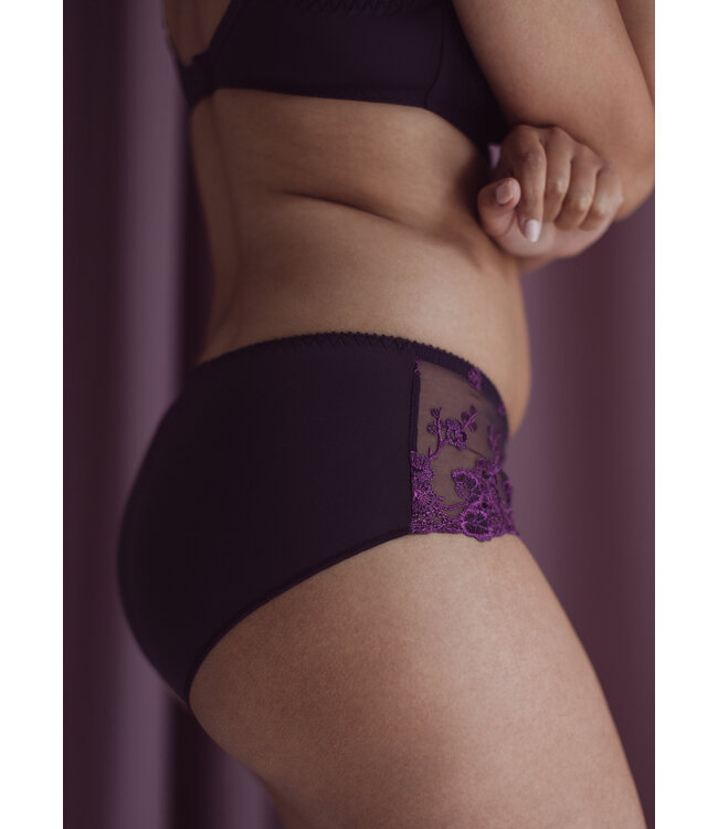 Juliette Shorty Sophia Aubergine