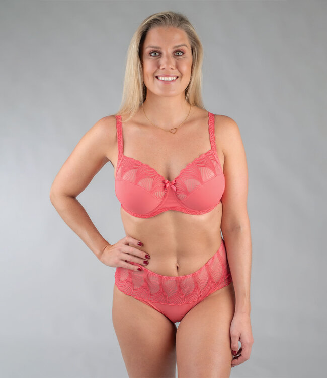 Juliette Shorty Emilia Lampone