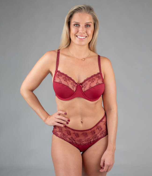 Juliette Shorty Simonne Burgundy