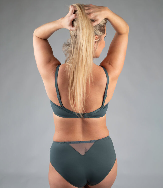 Juliette Shorty Anaïs Caviar