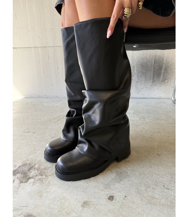 The Statement Black Boots