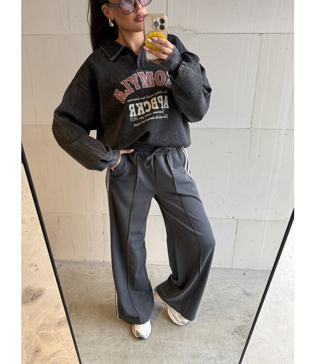 The Striped Jogger Grey