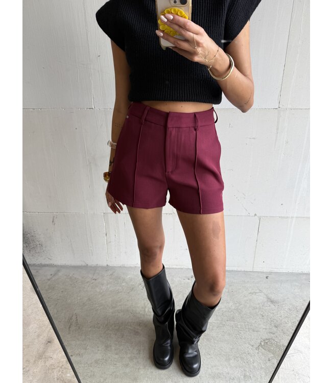 The Basic Short Bordeaux