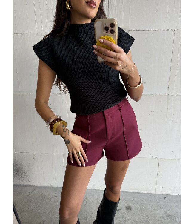 The Basic Short Bordeaux