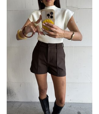 The Basic Short Brown