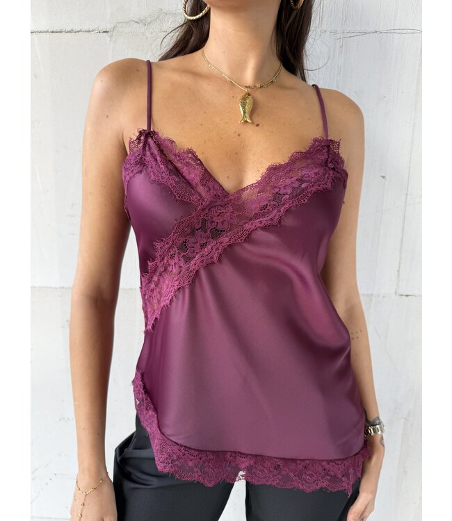 The Satin Top Lace Bordeaux