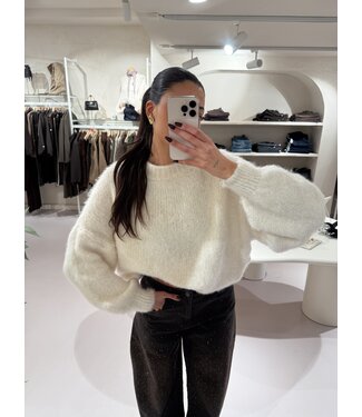 The Cozy Knit Creme