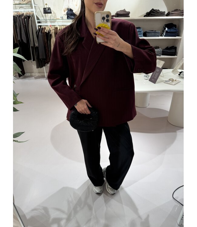 The Statement Blazer Bordeaux