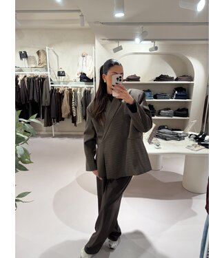 Ambika Oversized Blazer Jayda Geruit