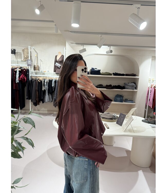 The Fake Leather Jacket Foxie Bordeaux