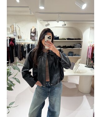 The Fake Leather Jacket Foxie Black