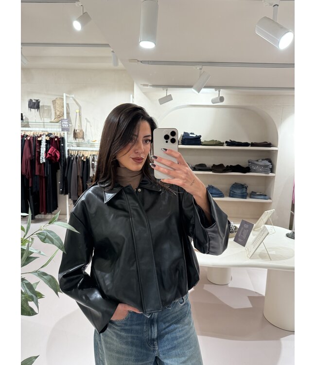 The Fake Leather Jacket Foxie Black