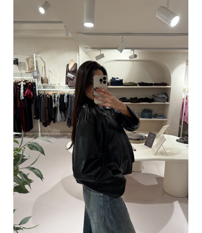 The Fake Leather Jacket Foxie Black