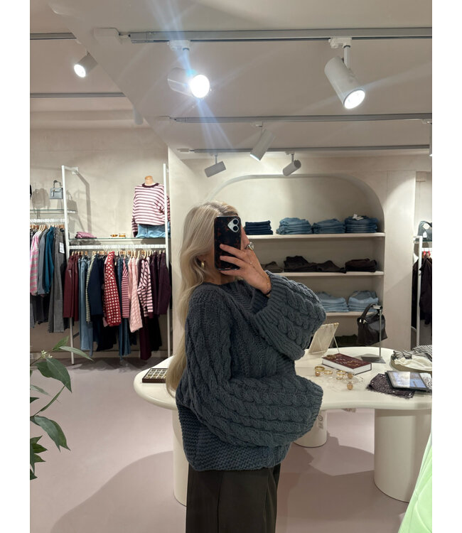 The Big Kabel Knit Dark Grey