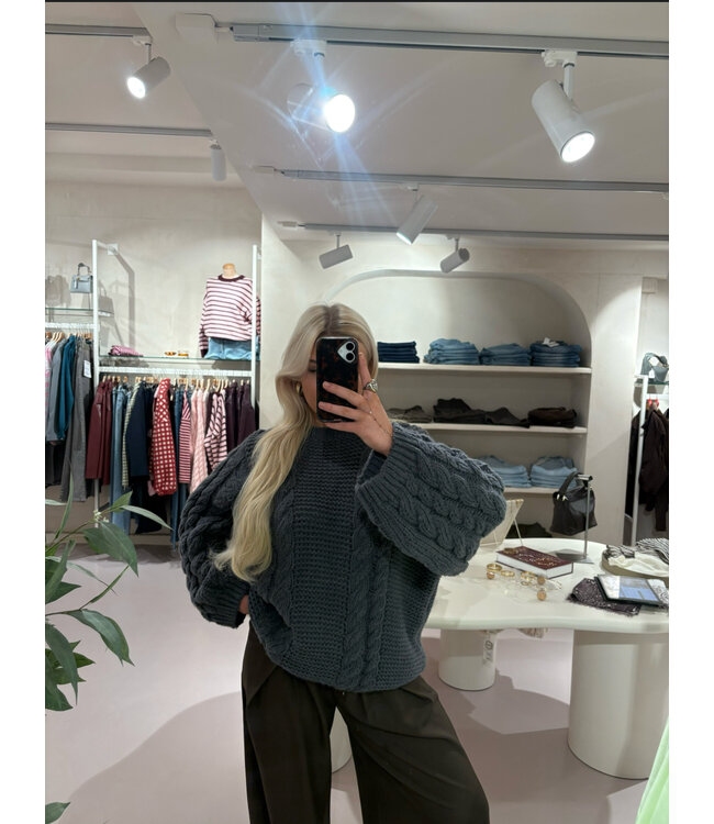 The Big Kabel Knit Dark Grey