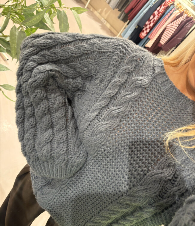 The Big Kabel Knit Dark Grey