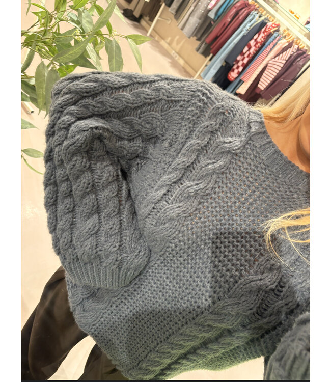 The Big Kabel Knit Dark Grey