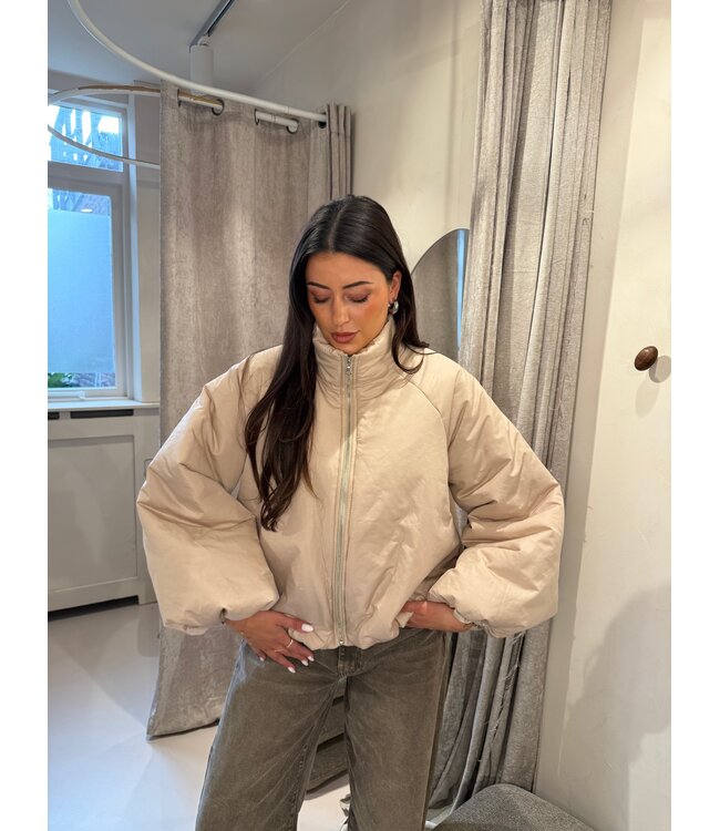 The Bomber Jacket Mila Creme
