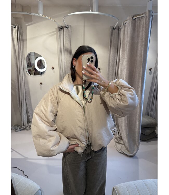 The Bomber Jacket Mila Creme