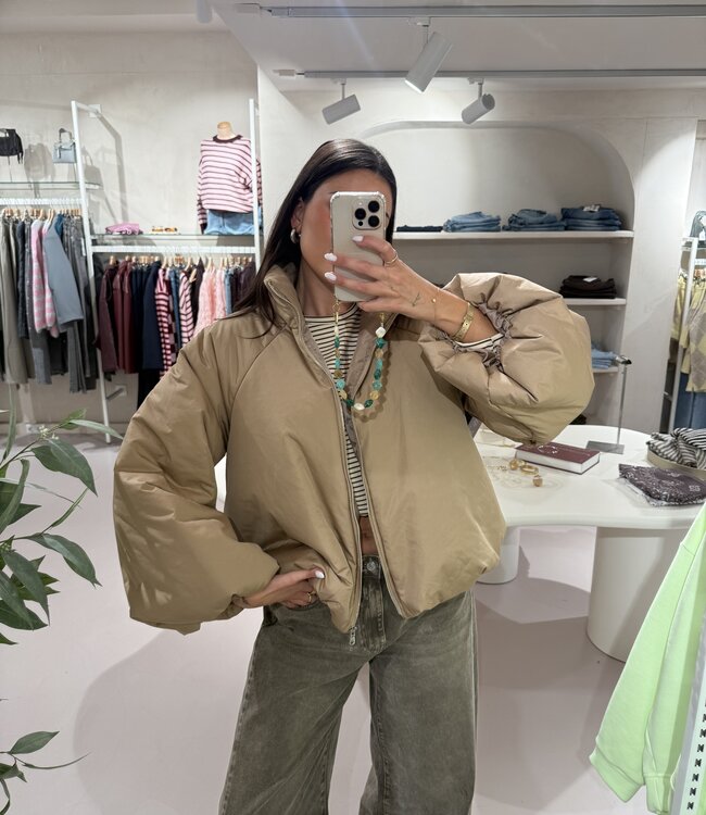 The Bomber Jacket Mila Beige