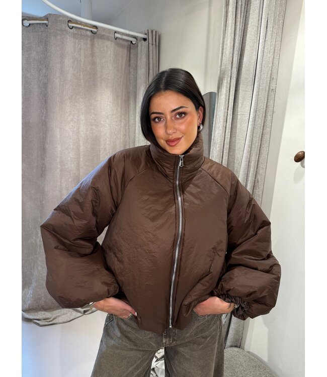The Bomber Jacket Mila Brown