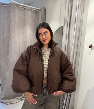 The Bomber Jacket Mila Brown