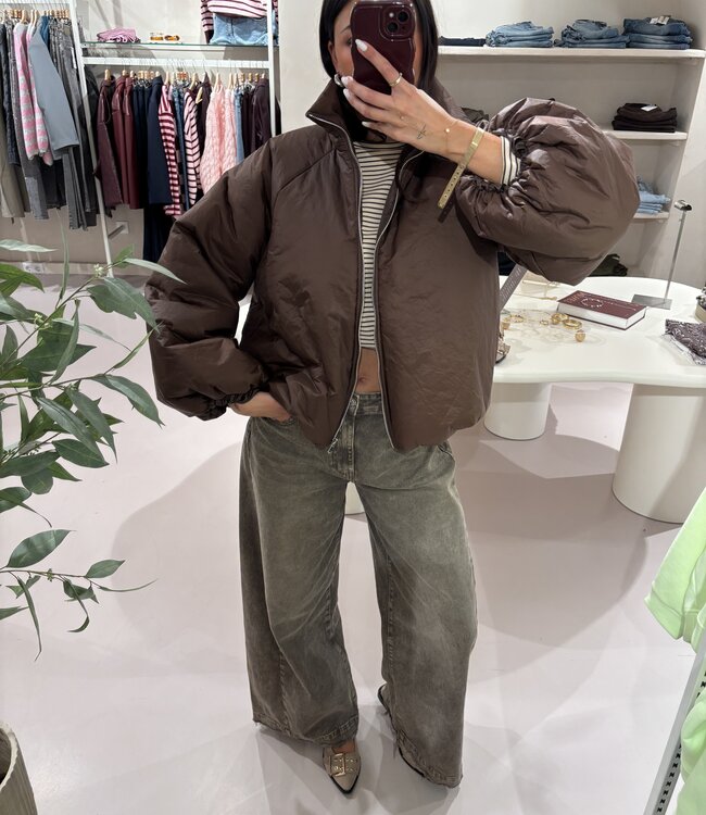 The Bomber Jacket Mila Brown