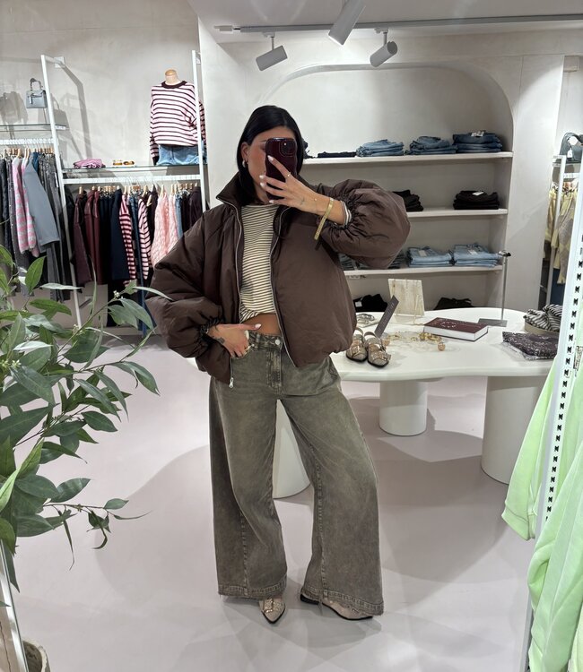 The Bomber Jacket Mila Brown