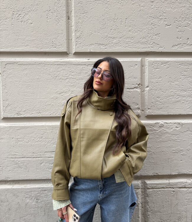 The Statment Leather Jacket Green