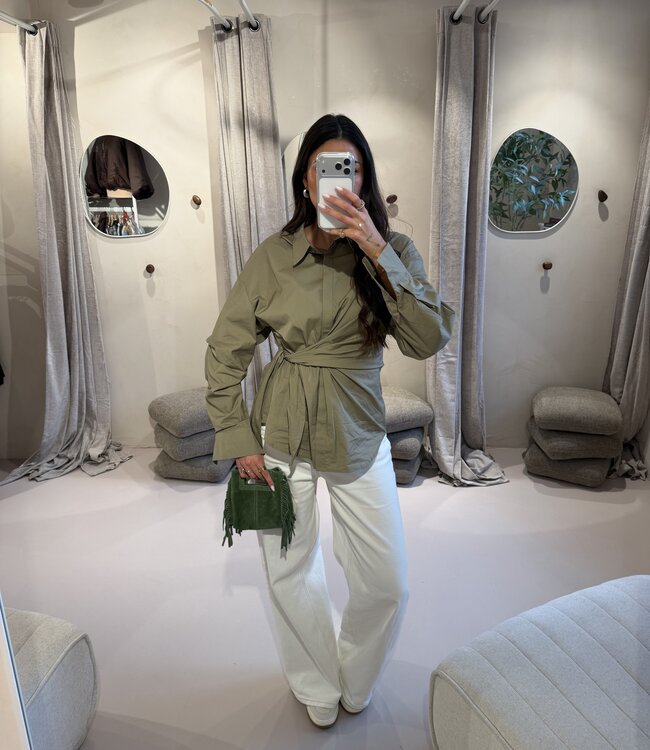 The June Blouse Getailleerd Khaki