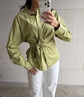 The June Blouse Getailleerd Green