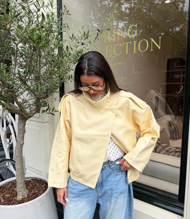 The Statement Jacket Butter Yellow