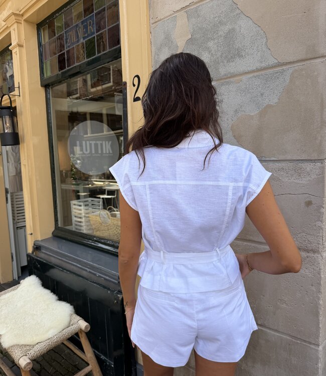 The White Short