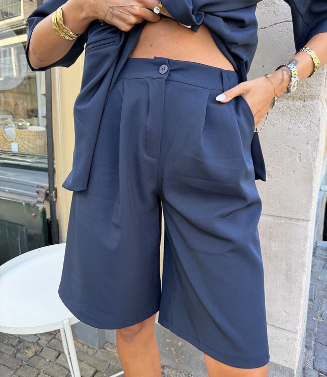 The Julie Set Dark Blue