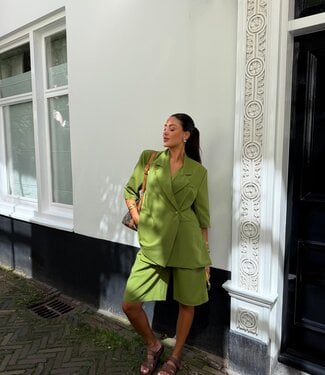 The Julie Set Green