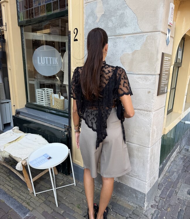 The Raven Lace Top Black