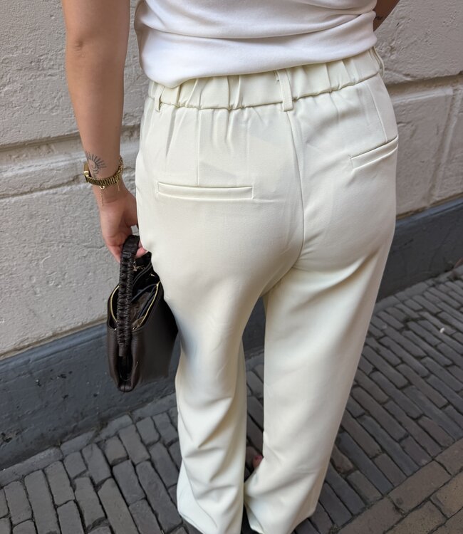 The Pantalon Butter Yellow