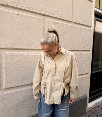 The Beige Blouse Strikjes