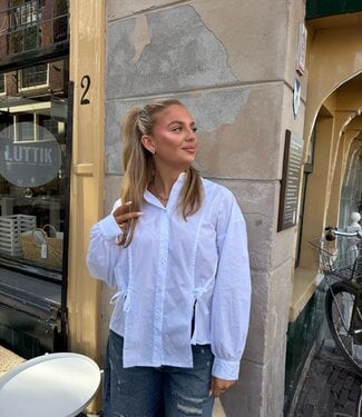 The White Blouse Strikjes