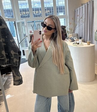 The Ambika Oversized Blazer Ruit Green